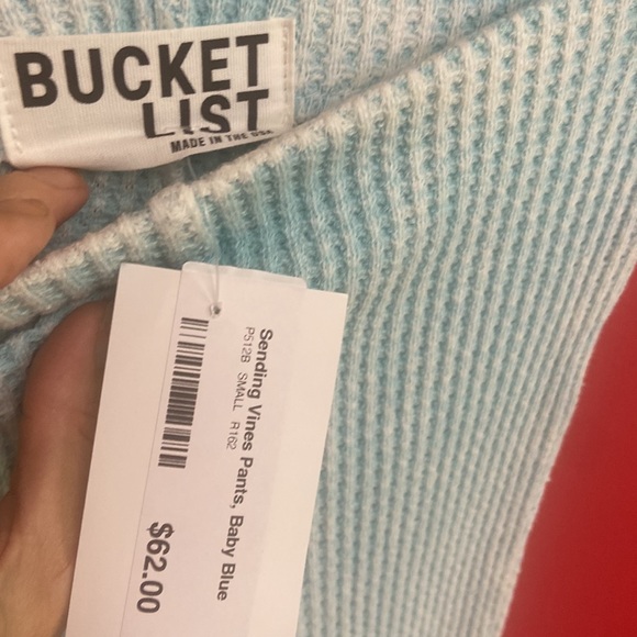 NWOT Bucket List sending vines pant in baby blue size medium - Picture 4 of 6